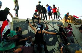 ناشطون في محافظة البصرة يعتزمون العودة الى الاحتجاجات