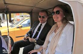بالفيديو .. بعد وجبة غداء في "ليمونة" .. زوجة السفير التركي "تردح" في بغداد الجادرية
