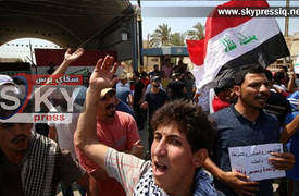القوات الامنية تفرق المتظاهرين قرب ميناء ام قصر في البصرة