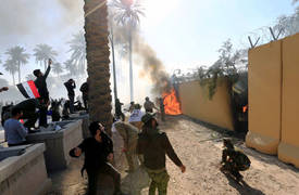 مسؤول إيراني يرد على اتهام بلاده بالوقوف وراء أحداث السفارة الأمريكية في بغداد