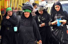ايران تعلن عن رحلات زيارة لــ العتبات الدينية في "العراق" .. والاخير يرد