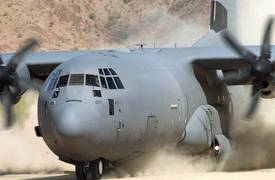 فصيل عراقي يتبنى "استهداف" الطائرة الامريكية .. والدفاع تعلق !