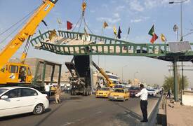 اجراءات عاجلة بعد تعرض مجسر في بغداد لحادث مروري
