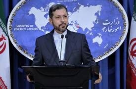 ايران تنفي استهداف السفارات بالعراق والتفاوض سراً مع واشنطن في عُمان