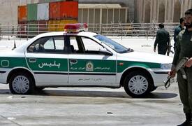 بـــ الصورة ..بعد تعرضه للتعذيب امام المارة الشرطة الايرانية تقتل شابا بمدينة مشهد