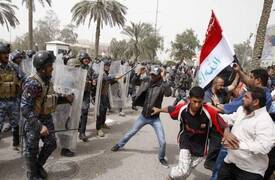 مقتل شرطي  واصابة عدد من المتظاهرين في احتجاجات الناصرية
