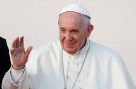 بالفيديو .. مشهد لــ "البابا فرنسيس" وهو يستجيب لأهالي الكرادة في بغداد