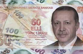 الليرة التركية تنخفض 17 بـــ المئة مقابل الدولار .. بعد قرار اوردغان