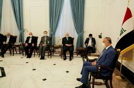 الكاظمي يستقبل وزير الخارجية الايراني