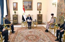 الرئيس المصري يستقبل وزير الدفاع العراقي جمعة عناد