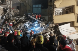 انهيار مبنى في شمال إيران واصابة اكثر من 13 شخص