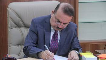 وزير الداخلية يناقش نقل منتسبي الوزارة من حملة الشهادات الجامعية للوزارات الاخرى