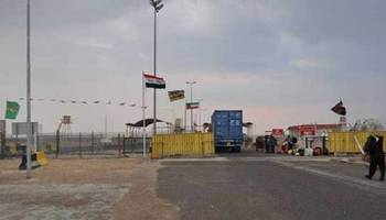 العراق يغلق معبرا حدوديا مع الكويت وسط مخاوف من انتشار 