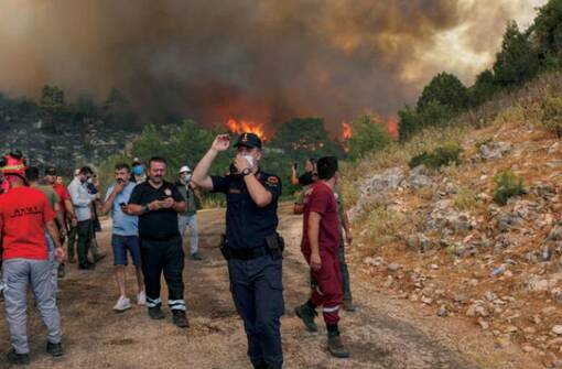 حرائق الغابات المندلعة تعود من جديد في جنوب غرب تركيا