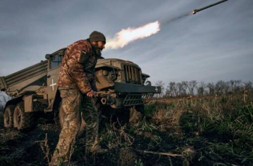 اوكرانيا تؤكد ضرب مطار عسكري روسي في القرم‎