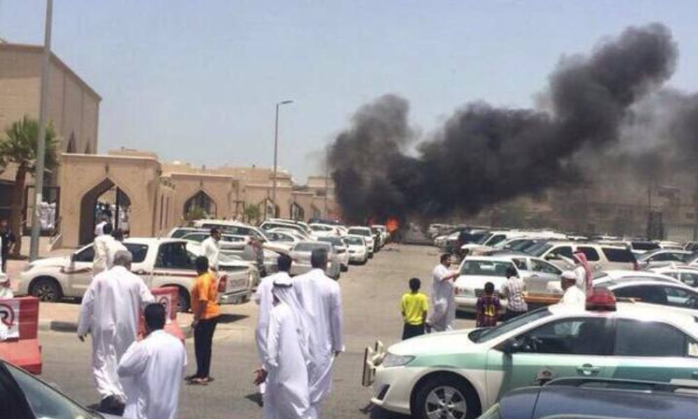 مقتل 17 شخصا في تفجير انتحاري في مسجد في أبها بالسعودية