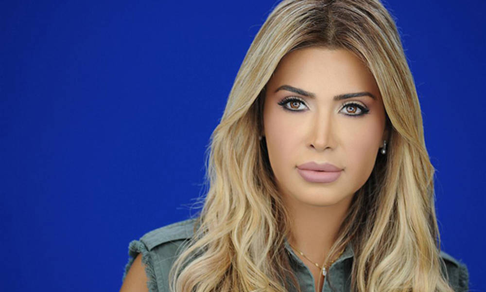 نوال الزغبي تهدد منتقدي إليسا والاخيرة ترد