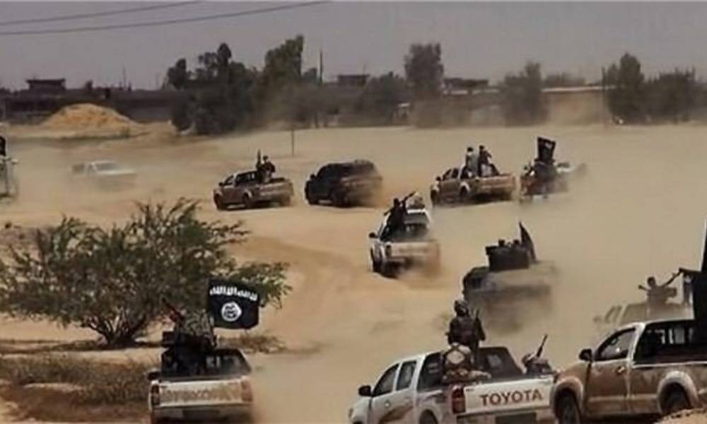 هروب مسلحي "داعش" وخفض رواتبهم في الموصل