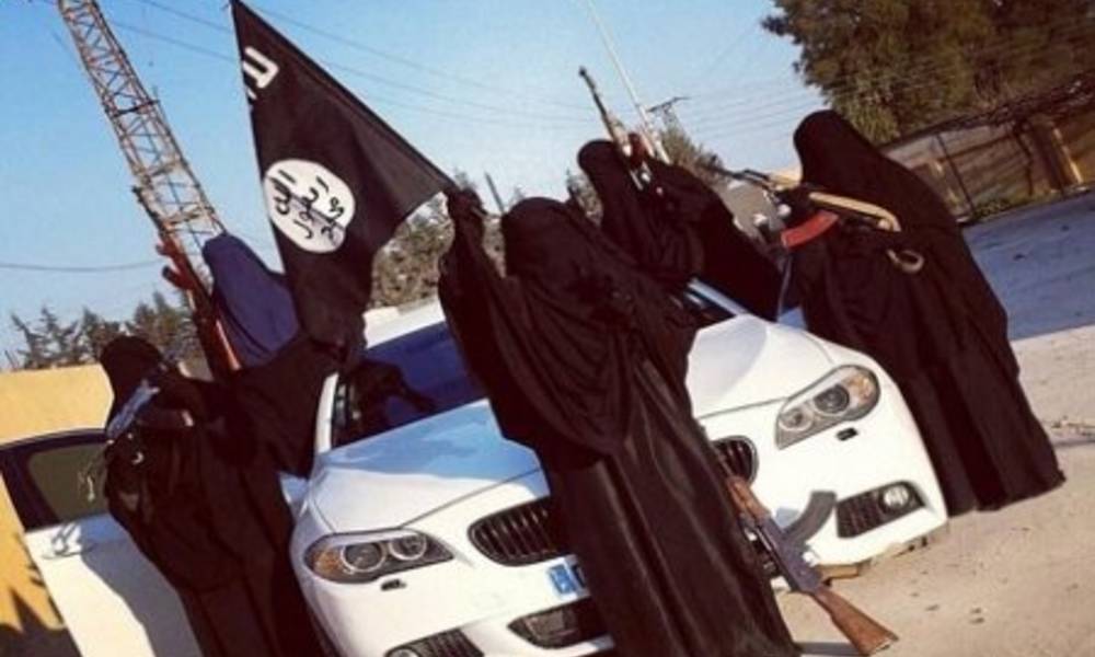 داعش يشكل كتيبة انتحارية من النساء لحماية الرقة السورية