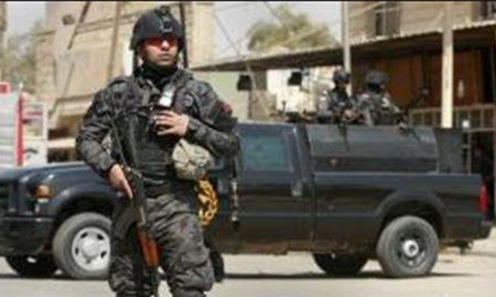 شرطة الديوانية تلقي القبض على شخص بحوزته كاميرات مراقبة داخل الساعات لابتزاز النساء