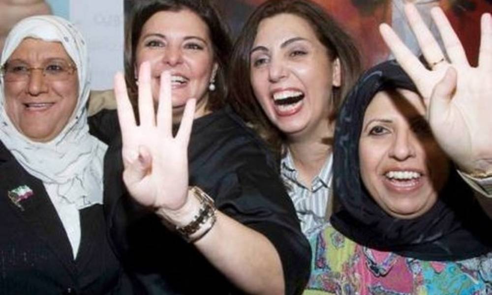 الكويت تقدم 15 ألف دولار لمن يتزوج امرأة ثانية