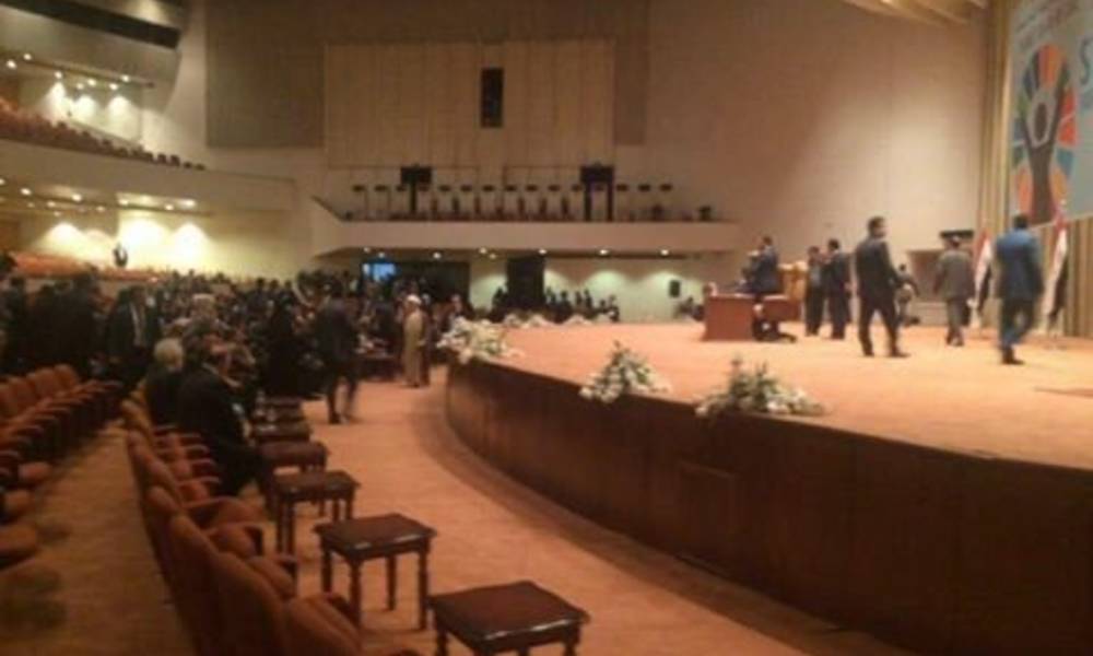 البرلمان يعقد جلسته للتصويت على الكابينة الوزارية في القاعة الكبرى بحضور 181 نائبا