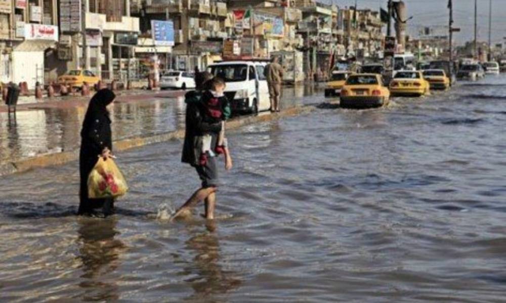امانة بغداد للمواطنين: تم استنفار جميع آلياتنا لتصريف مياه الأمطار