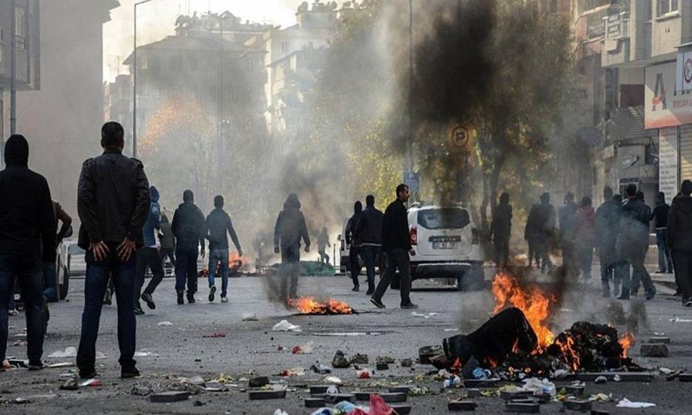 مقتل واصابة المدنيين بانفجارين في تركي