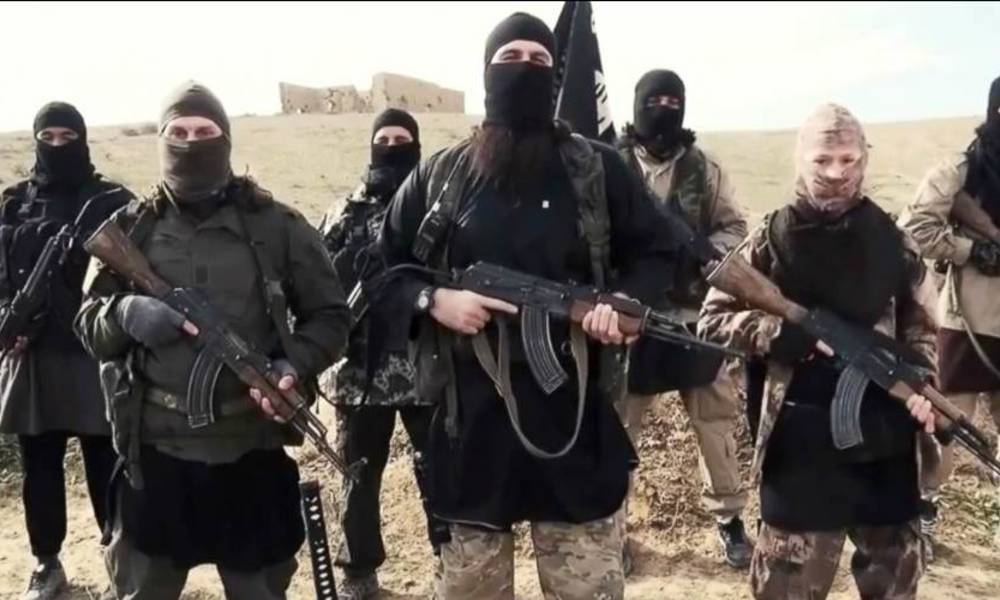 احمر الشفاة ومساحيق التجميل تساعد عناصر داعش للهروب من القوات الامنية بالموصل