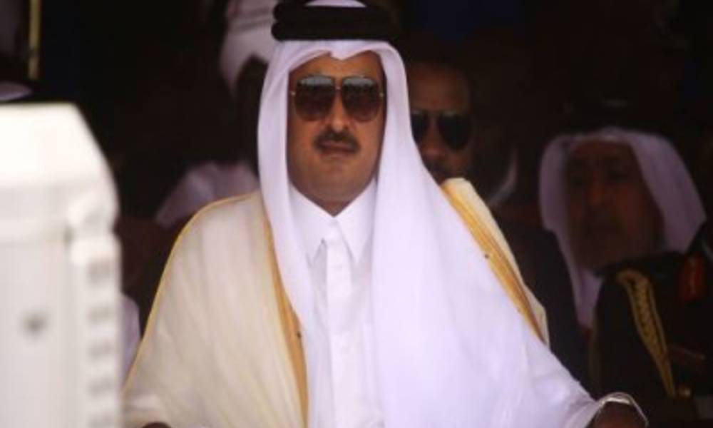 بالتفاصيل.. امير قطر يعرض 10 مليارات دولار على مسؤول امريكي لفك الحصار