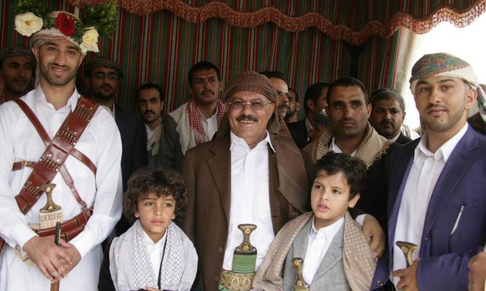 أسرة "صالح" تغادر صنعاء إلى عدن تمهيداً للانتقال للإمارات