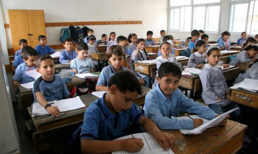 بالفيديو .. المدارس الابتدائية في العراق تتحول الى "مرقص وملهى" للتلاميذ برعاية المدرسين