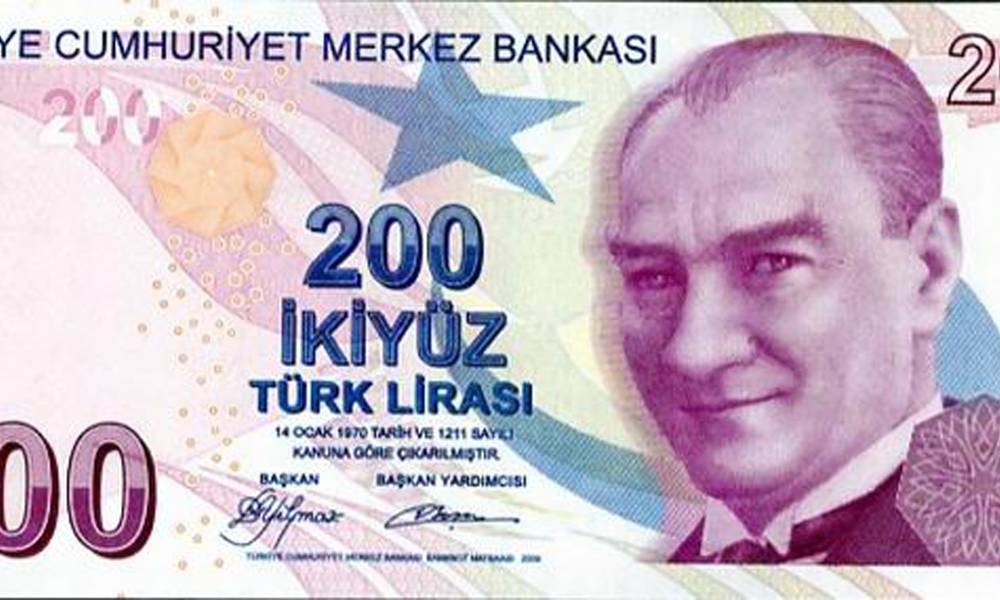 الليرة التركية تهوي إلى مستوى تاريخي أمام الدولار بعد العقوبات الامريكية الأخيرة