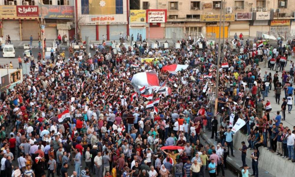 بالصورة .. الى السيد المسؤول .. المواطن يخرج بــ "مطلب جديد"