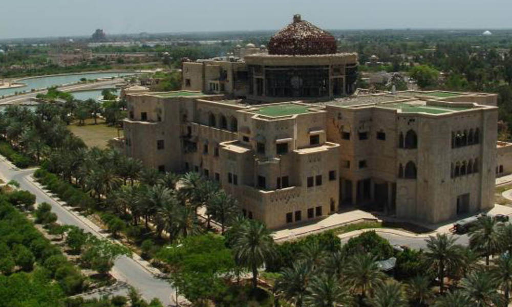 بغداد تغير "قبلتها" السياسية إلى القطب القوي من العالم بـــ 25اتفاق !