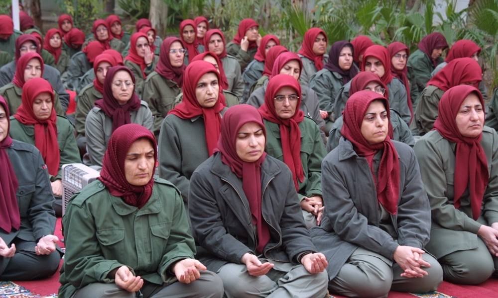 ممثل خامنئي في خشية من "اسقاط" نظام ولاية الفقيه .. الاعلام يسدي خدمة لـ "مجاهدي خلق"