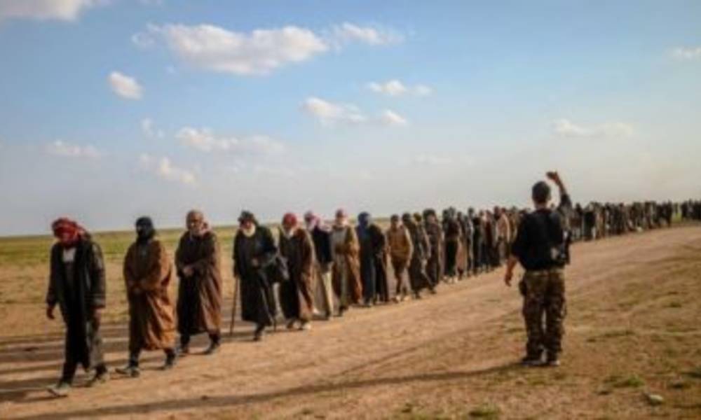 مجموعة من داعش تسلم نفسها لقوات سوريا الديموقراطية اليوم