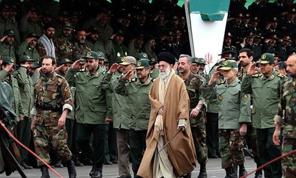 ايرانية تقدم "شكوى رسمية" بــ حق المرشد الاعلى خامنئي وقوات الحرس الثوري ..