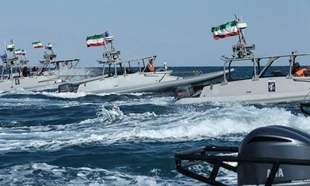 الحرس الثوري الايراني "يحتجز" مركبا جنوب ايران ..