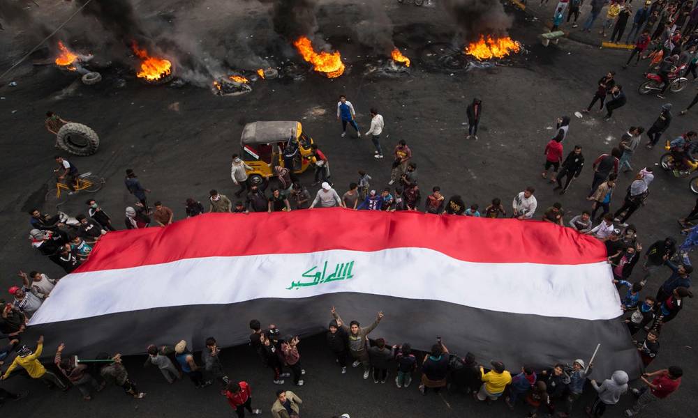 بالفيديو .. "يروح عزت يجي عزت" .. والشعب ما شاف عزة .. صدك "طايح حظنة" مثل ما كال الشابندر ؟!!