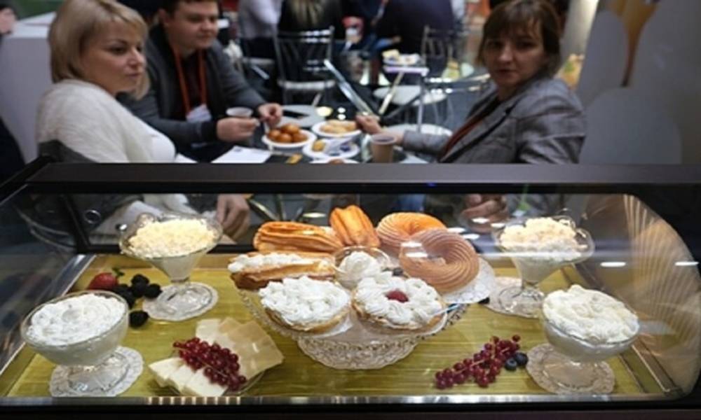 فتاة روسية تشترك وتفوز في مسابقة طعام .. وتموت في نهايتها !!