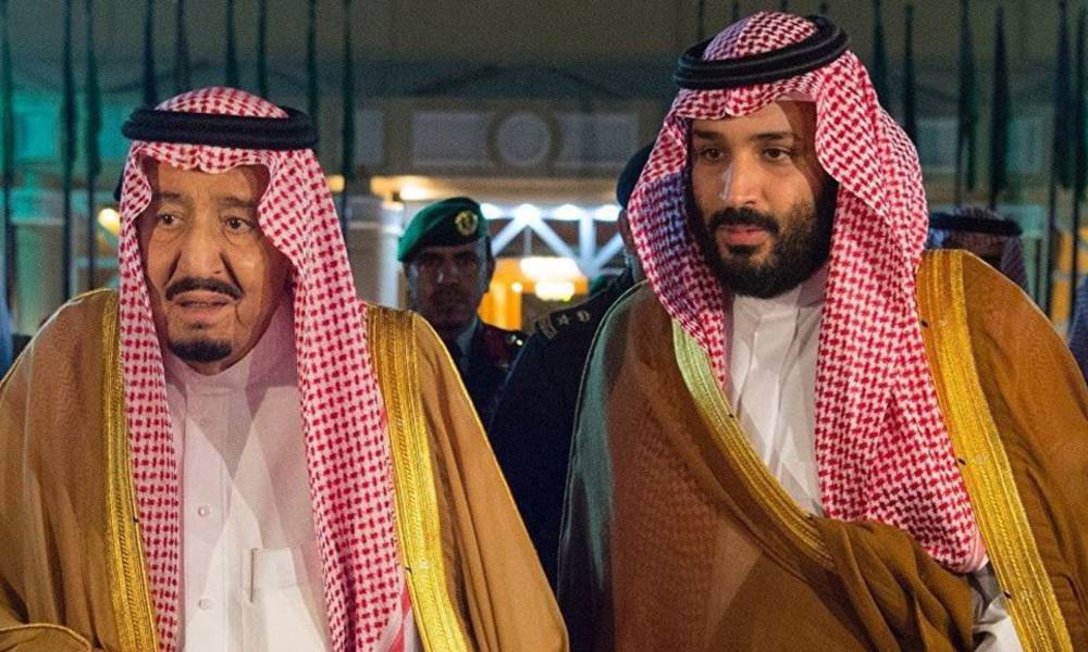 العاهل السعودي وولي عهده يهنئان الكاظمي بتشكيل الحكومة