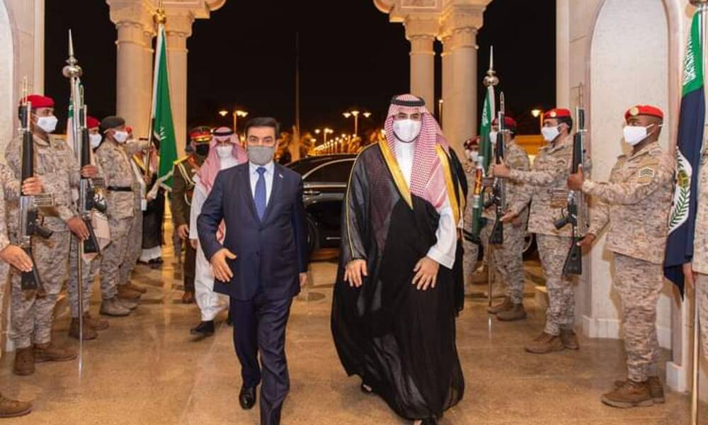 في زيارة رسمية ..وزير الدفاع العراقي يصل إلى المملكة العربية السعودية