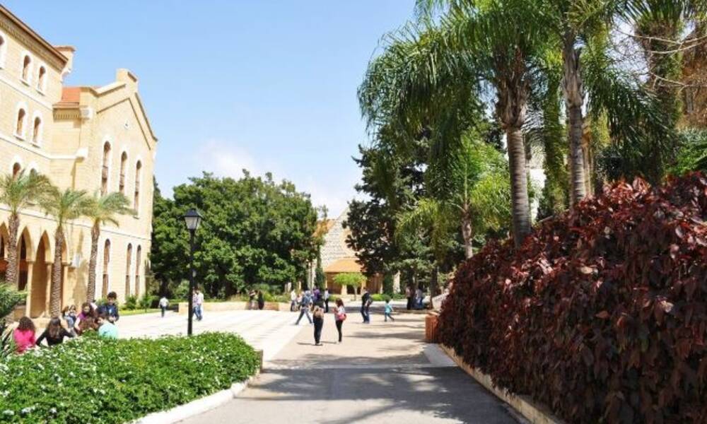 جامعة في لبنان تصدر عدة قرارات تتعلق بطلبتها العراقيين