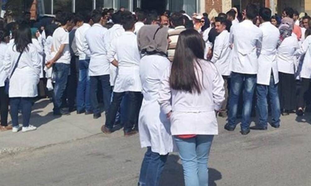 الاسايش تغلق أبواب كلية الطب  وتحتجز طلابها في اربيل
