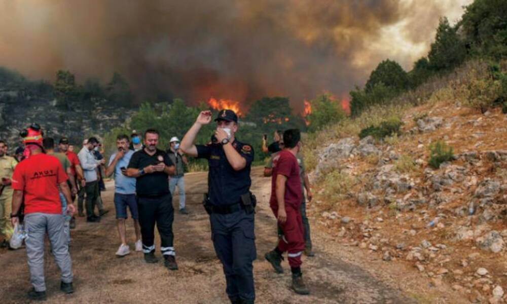 حرائق الغابات المندلعة تعود من جديد في جنوب غرب تركيا