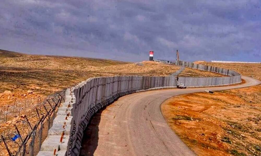 بعد تاريخ من عدم الأستقرار.. شبكة الطرق الاستراتيجية بين العراق وسوريا مؤمنة