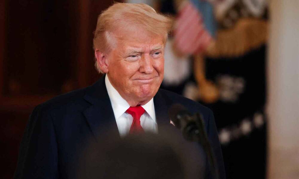 ترامب يدعو لوقف كامل لمشتريات النفط الإيراني
