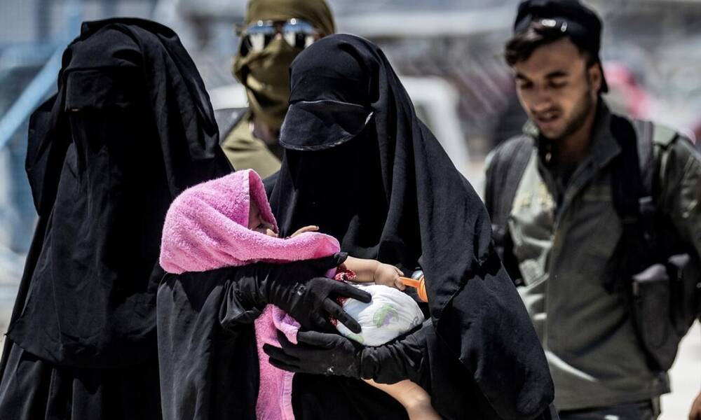 تحرك حكومي لأول مرة: وفد سوري يزور مخيم الهول لبحث عودة النازحين السوريين