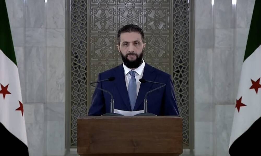 احمد الشرع يرفع الرواتب بنسبة 200% لجميع موظفي الدولة